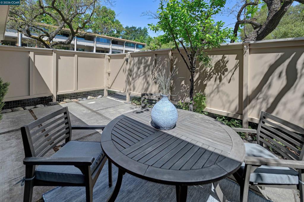 2216 Tice Creek Dr 2