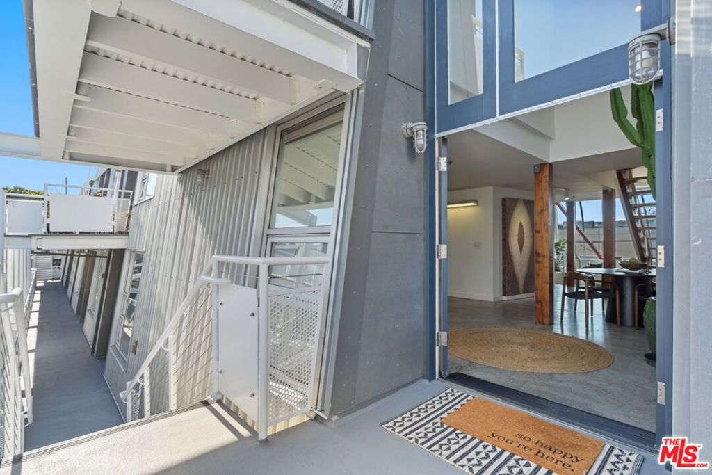 Photo of 615 Hampton Drive #A309, Venice, CA 90291 (MLS # 26840107)