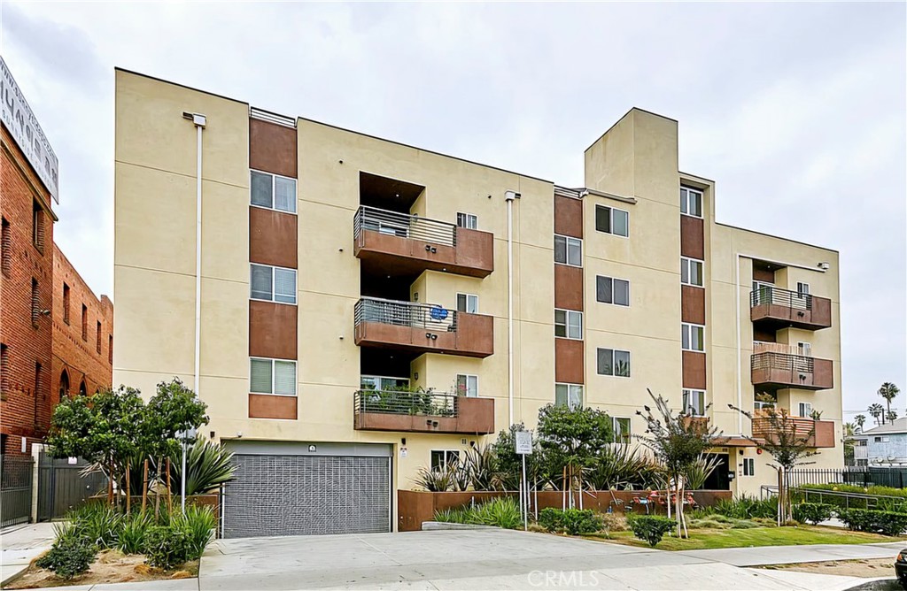 Welcome to your new home in the heart of Koreatown, one of Los Angeles’ most vibrant and dynamic neighborhoods. This 35-unit modern apartment community offers a collection of thoughtfully designed residences with a focus on comfort, style, and convenience.
Each unit is move-in ready today, featuring sleek finishes, open layouts, and contemporary details tailored for modern living. Residents can enjoy spacious floor plans, upgraded kitchens, stylish flooring, and natural light-filled interiors.
The building is centrally located, placing you just moments away from some of LA’s best dining, shopping, nightlife, and cultural attractions, as well as convenient access to public transportation and major freeways.
Whether you’re looking for your first apartment or an upgraded lifestyle in the city, this community offers the perfect blend of urban energy and modern comfort.
Highlights:
• 35 modern apartment homes
• Move-in ready immediately
• Contemporary finishes & open layouts
• Prime Koreatown location with easy access to Downtown LA, Hollywood, and beyond
Discover modern living in the heart of Koreatown—schedule a tour today and be among the first to call this community home.