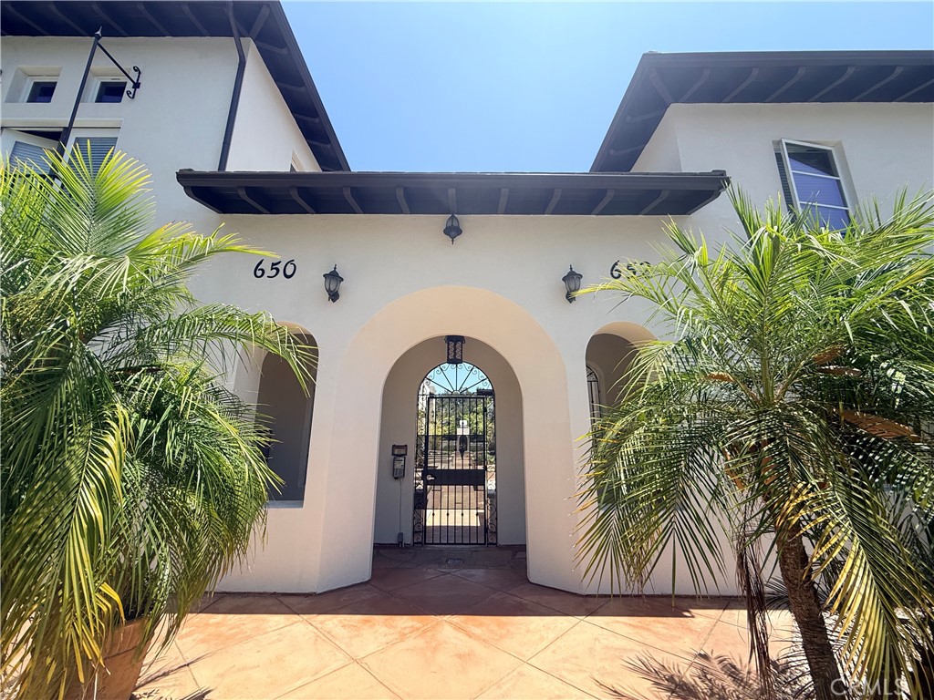 650 S Lake Ave