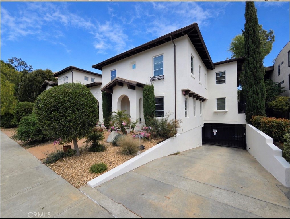 650 S Lake Ave