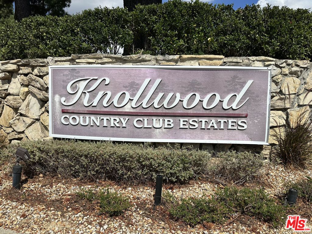 Photo of 11948 Clonlee Avenue, Granada Hills, CA 91344 (MLS # 25595323)