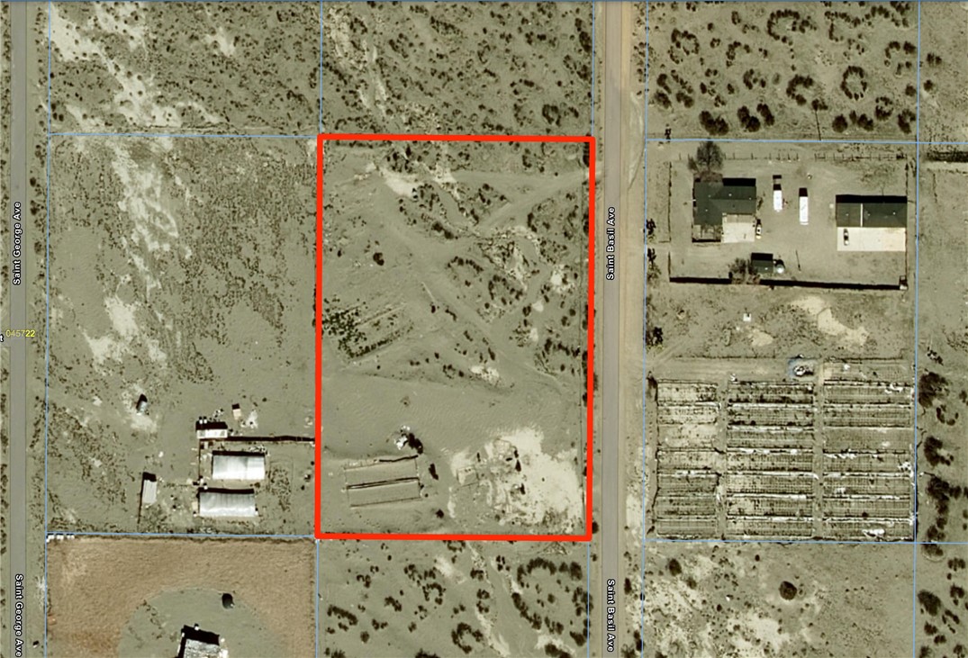 Great opportunity to own 3.06 acres of vacant residential land in El Mirage. Just under a mile from El Mirage Elementary School and a short drive to El Mirage Community Parks & Recreation. This spacious lot offers plenty of room to build your dream home or investment property. Located about 30 minutes from Victorville, where you’ll find a variety of eateries, shopping, parks, and nightlife. Peaceful desert setting with endless potential—don’t miss out!