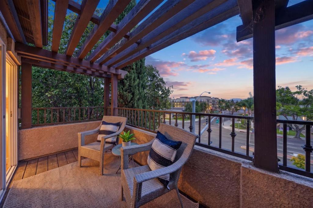 801 S Winchester Boulevard 1304