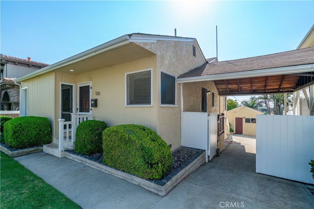 509 S Juanita Avenue