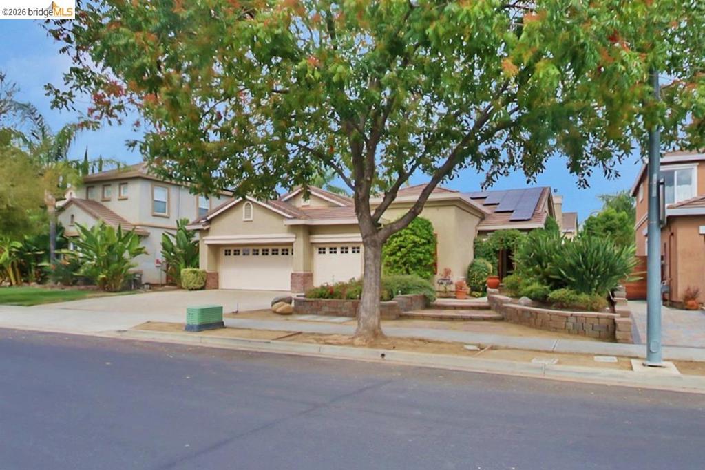 1341 Crescent Drive