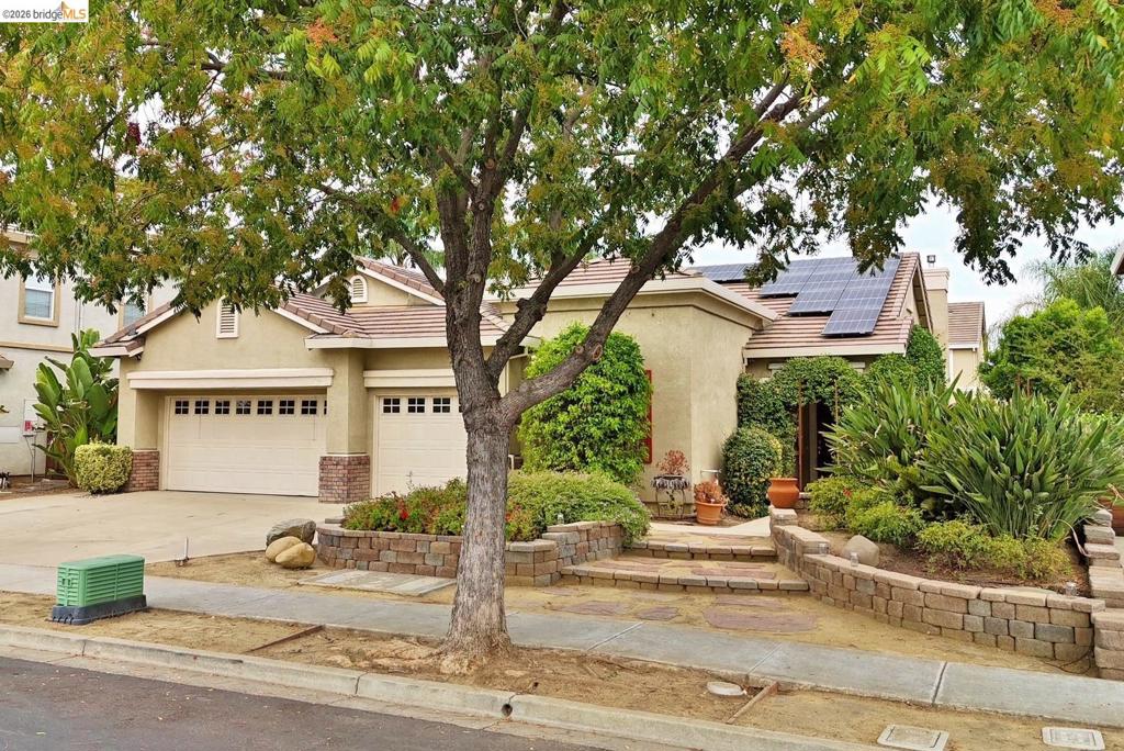 1341 Crescent Drive
