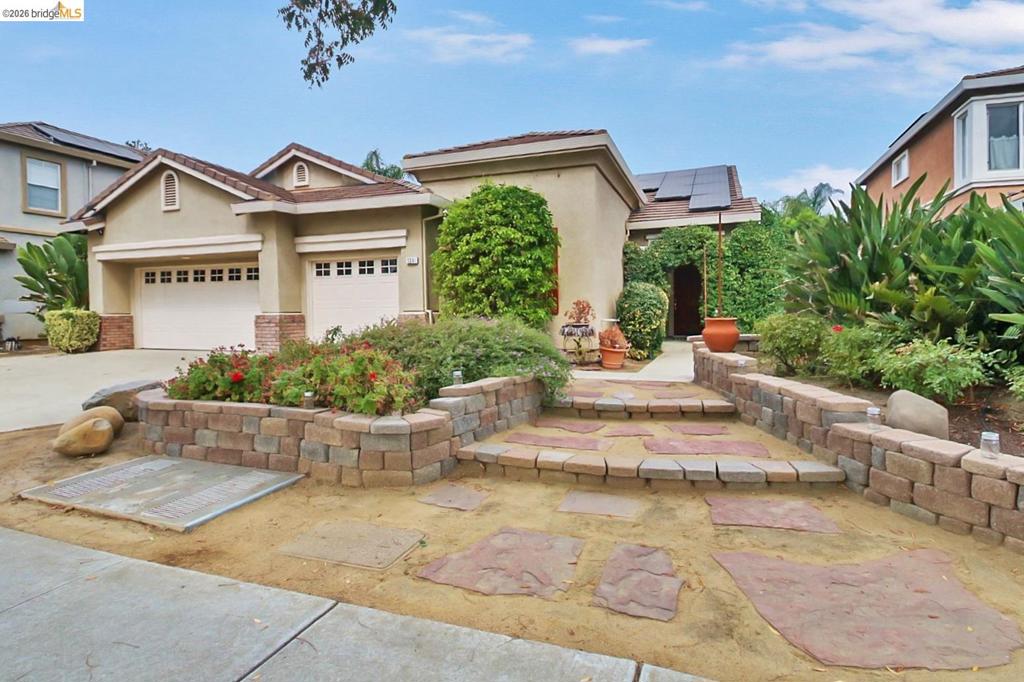1341 Crescent Drive