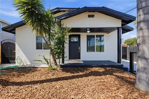 Photo of 1327 S Eastern Ave, Commerce, CA 90040 (MLS # DW26060679)