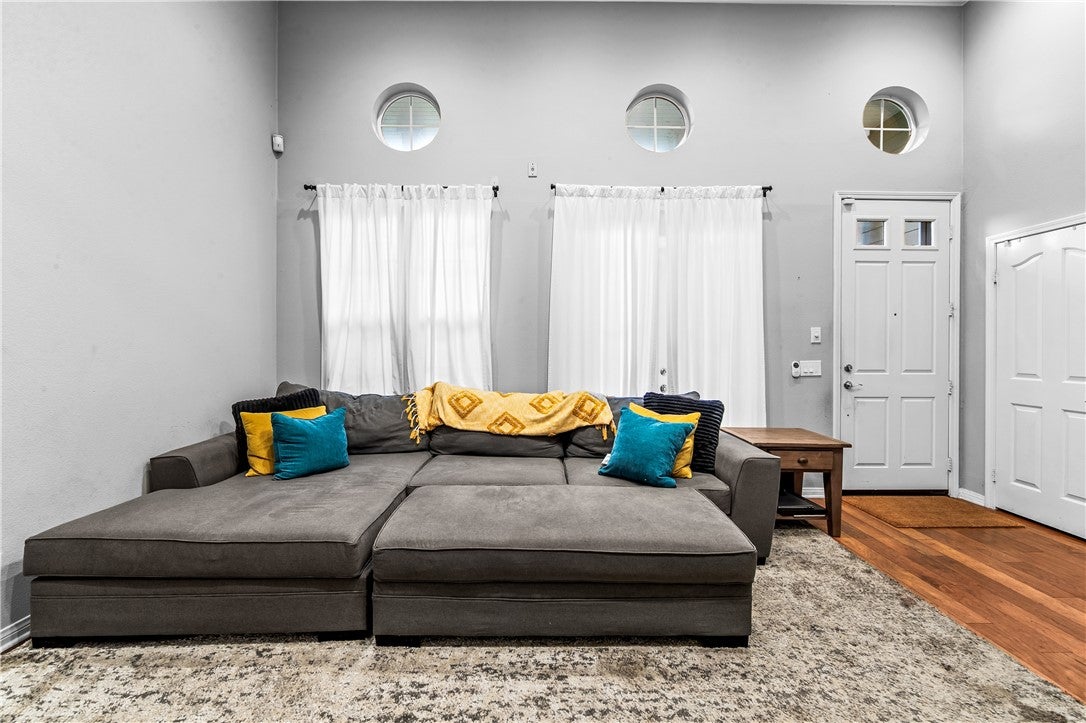 6227 Pacific Pointe