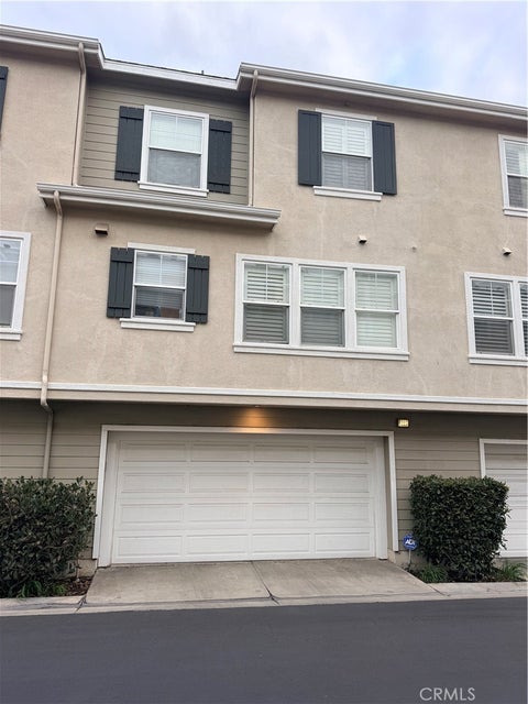 Photo of 6227 Pacific Pointe DR, Huntington Beach, CA 92648 (MLS # OC26205031)