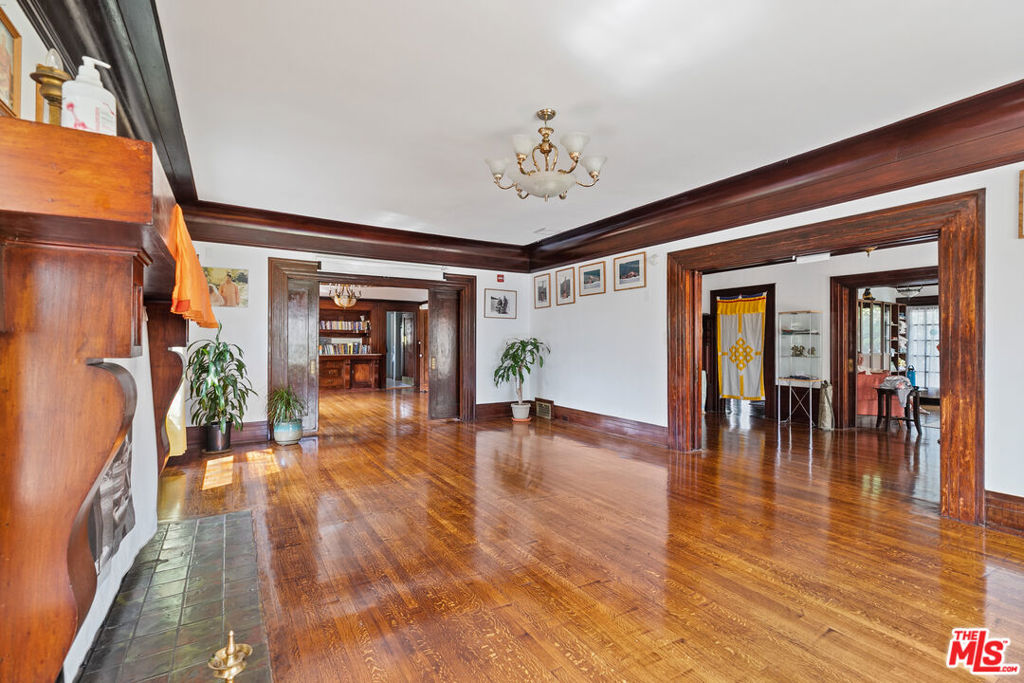 3741 W 27th Street