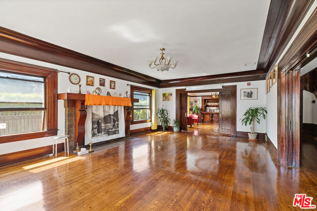 3741 W 27th Street