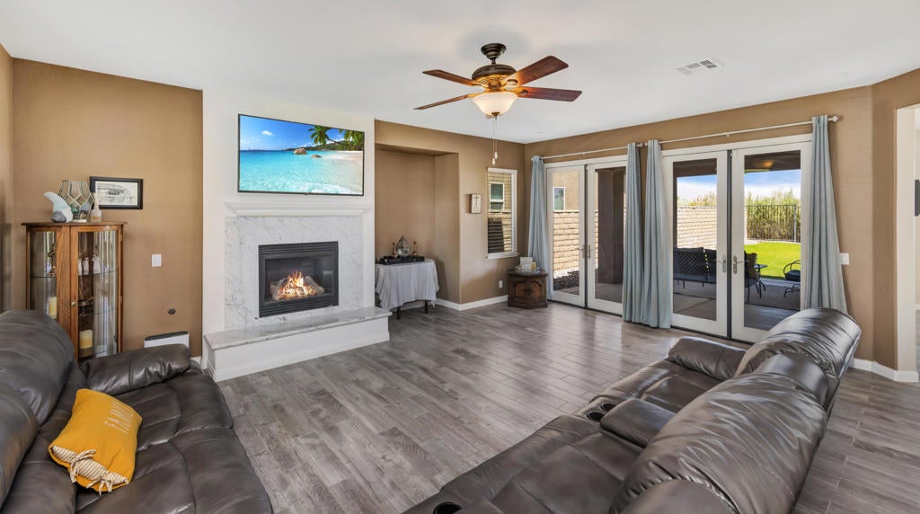 42756 Dell Lago Court