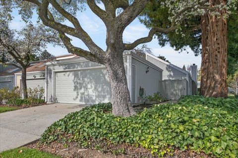 Photo of 7543 7543 Maywood Dr Dr, Pleasanton, CA 94588 (MLS # 41123382)