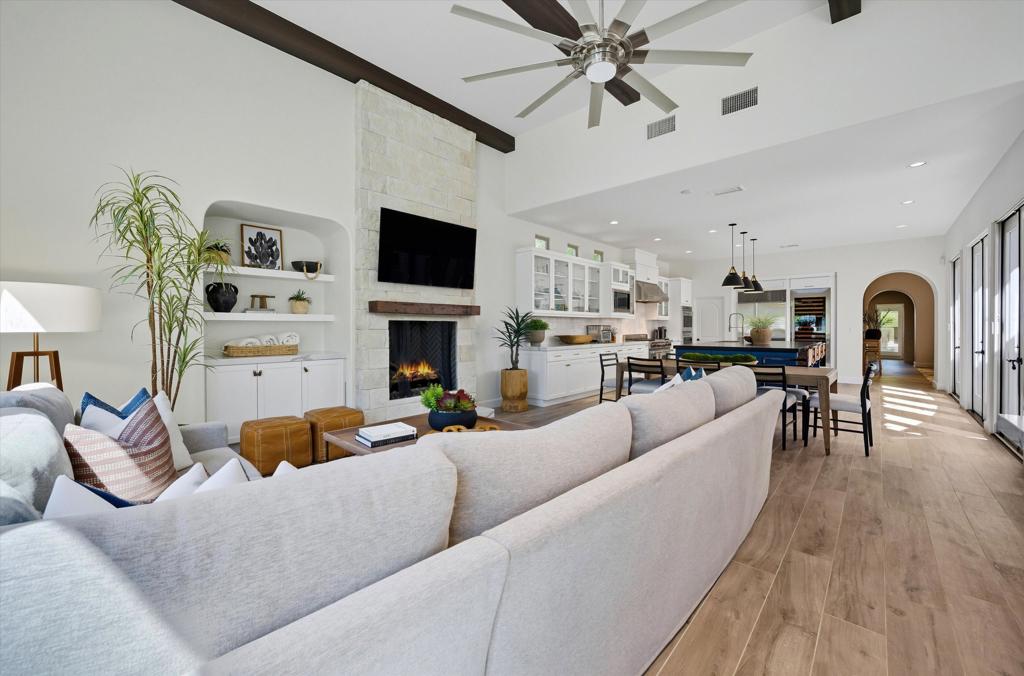 PGA Greg Norman - Residential