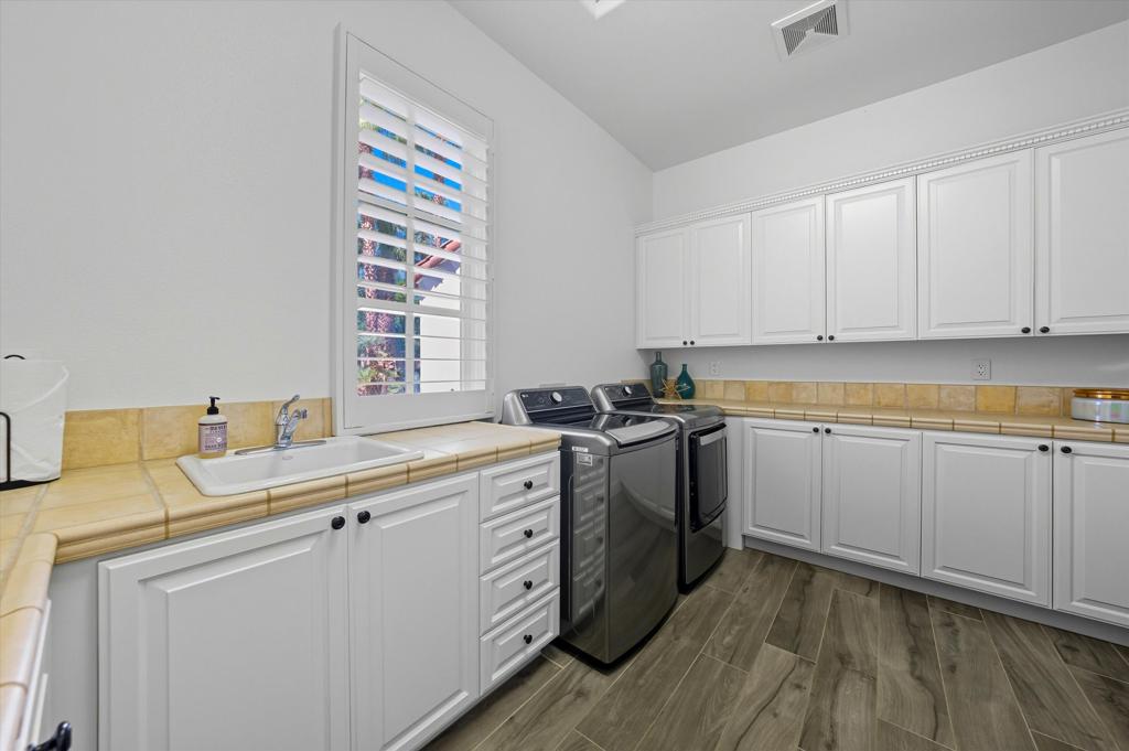 PGA Greg Norman - Residential