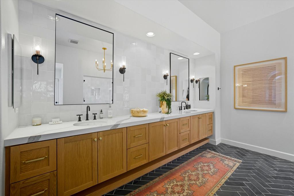 PGA Greg Norman - Residential