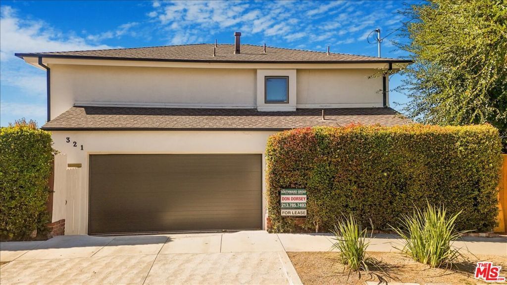 Photo of 321 N Las Casas Avenue, Pacific Palisades, CA 90272 (MLS # 25631943)