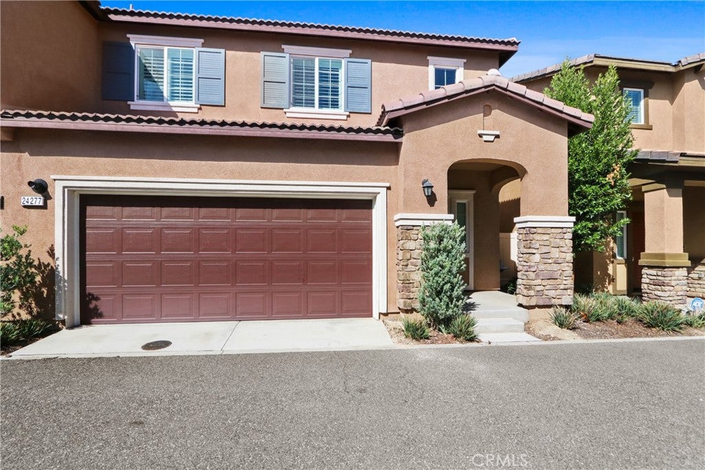 24277 Bay Laurel