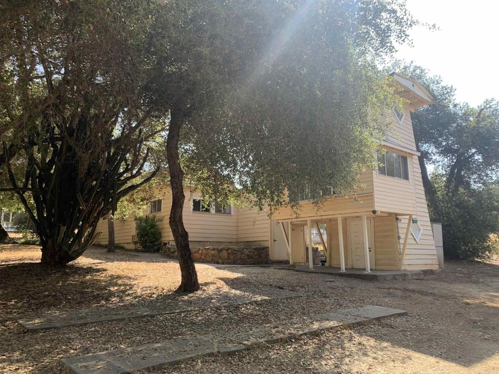 505 N GLEN OAKS DRIVE