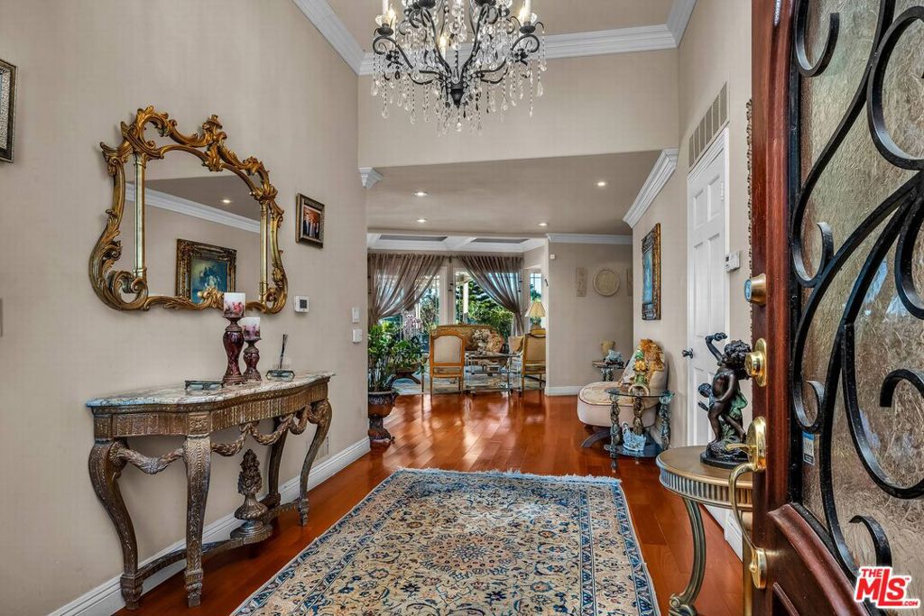 10810 Via Verona Street