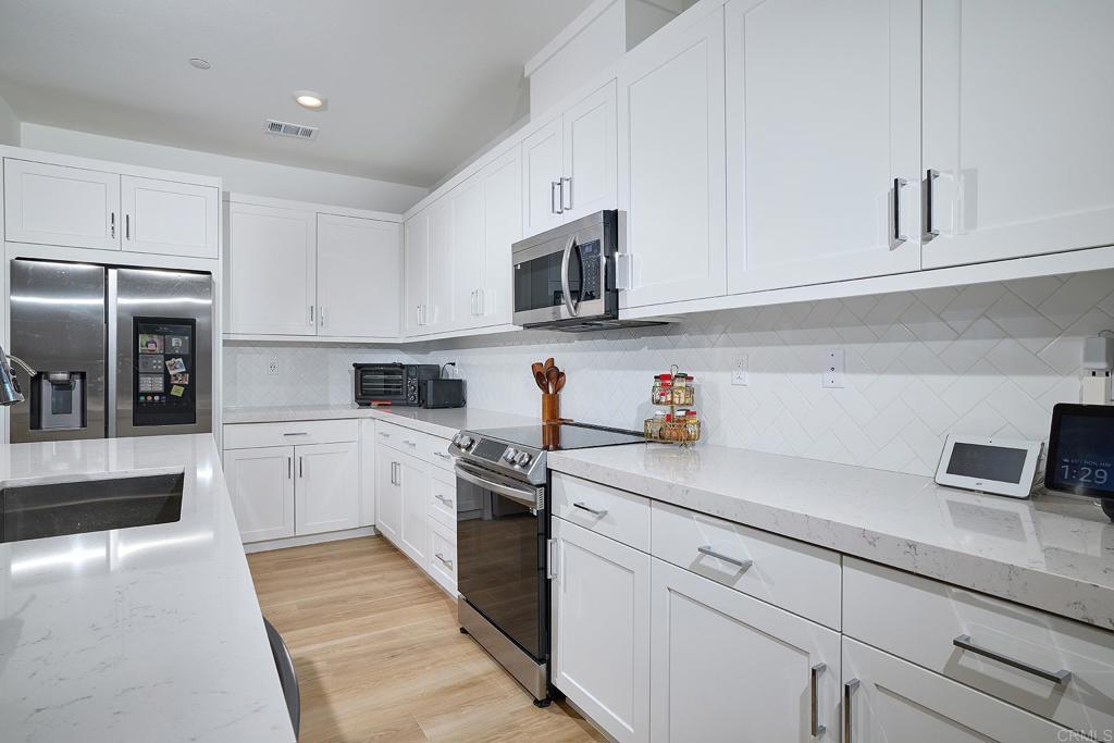 801 Mateo Street 2