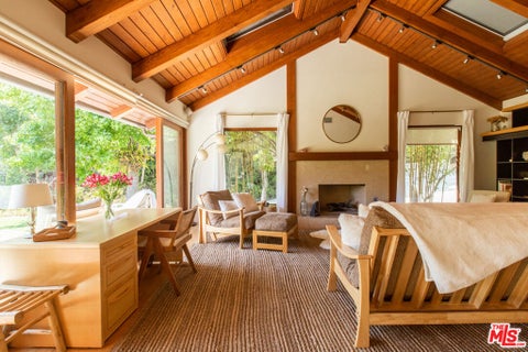 Photo of 3626 Mandeville Canyon Road, Los Angeles, CA 90049 (MLS # 26989323)