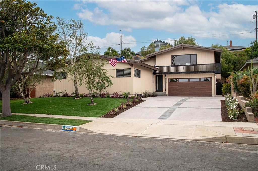 Photo of 5106 Paseo Del Pavon, Torrance, CA 90505 (MLS # SB26138321)