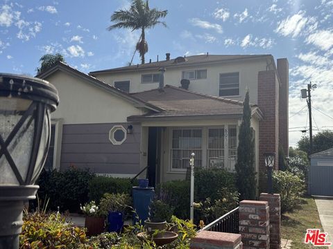 Photo of 8031 Altavan Avenue, Los Angeles, CA 90045 (MLS # 25624749)
