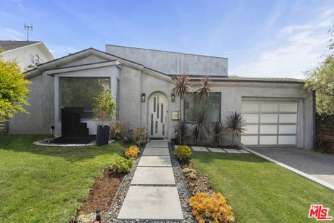 Photo of 3084 St George Street, Los Angeles, CA 90027 (MLS # 26846811)