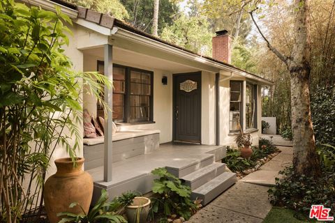 Photo of 2230 Fink Street, Los Angeles, CA 90068 (MLS # 26829499)