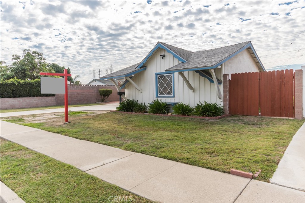 7561 El Campo Circle