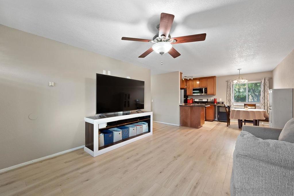 9938 Buena Vista Drive 14