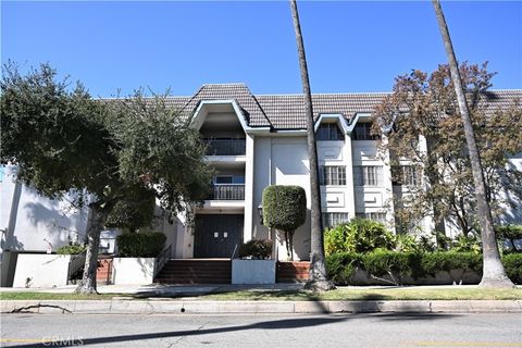Photo of 497 S El Molino Avenue #306, Pasadena, CA 91101 (MLS # AR26043904)