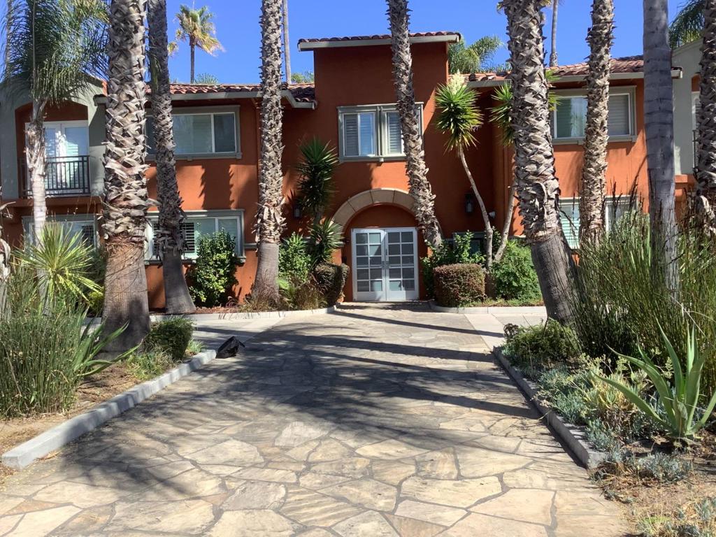 Welcome to this charming 760 sq ft home located in the vibrant city of Santa Clara. This residence features a spacious bedroom and a full bathroom, offering comfortable living in a prime location. The kitchen is fully equipped with modern amenities including granite countertops, dishwasher, garbage disposal, hood over range, electric oven range, refrigerator, and a wine refrigerator, making it ideal for culinary enthusiasts. The home boasts a variety of flooring options such as carpet, granite, and wood, adding a touch of elegance throughout. Take advantage of the convenience of in-unit laundry with a washer and dryer included. Residents can access a variety of community amenities, such as a fenced and in-ground pool, spa/hot tub, perfect for relaxation and recreation. This property is situated within the Santa Clara Unified School District. Don't miss this opportunity to own a delightful home in Santa Clara!