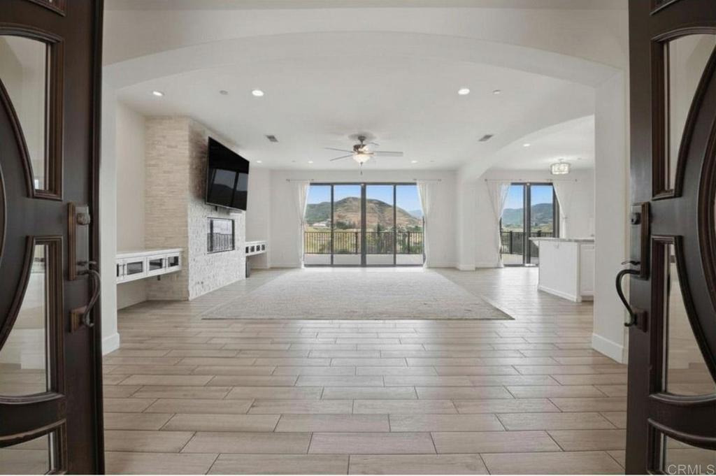 1910 Harbison Canyon Rd