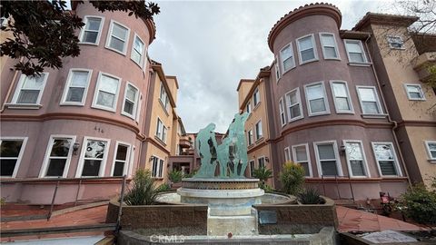 Photo of 414 E Valencia Avenue #111, Burbank, CA 91501 (MLS # GD26034325)