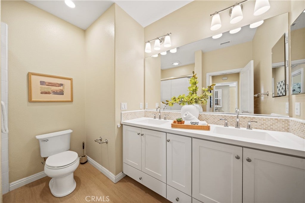 190 Crescent Moon, Irvine CA 92602 - Photo 29