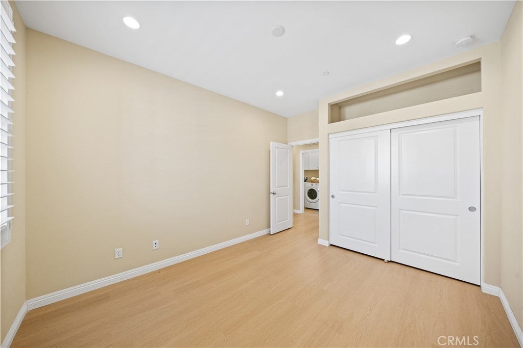 190 Crescent Moon, Irvine CA 92602 - Photo 32