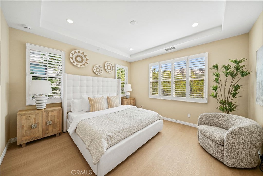 190 Crescent Moon, Irvine CA 92602 - Photo 33