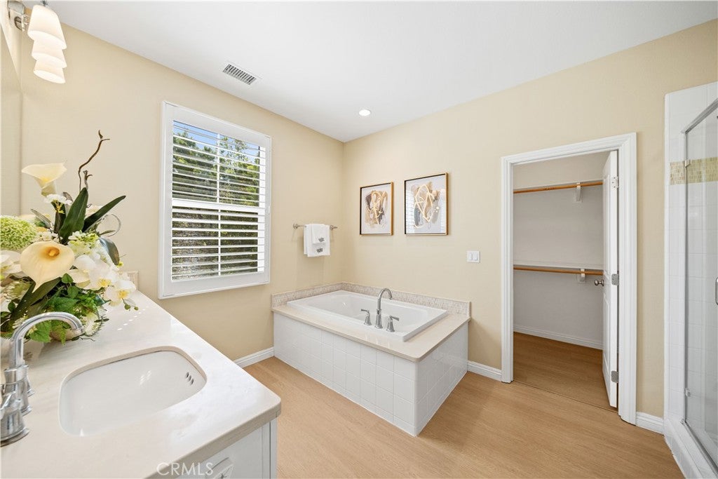 190 Crescent Moon, Irvine CA 92602 - Photo 37