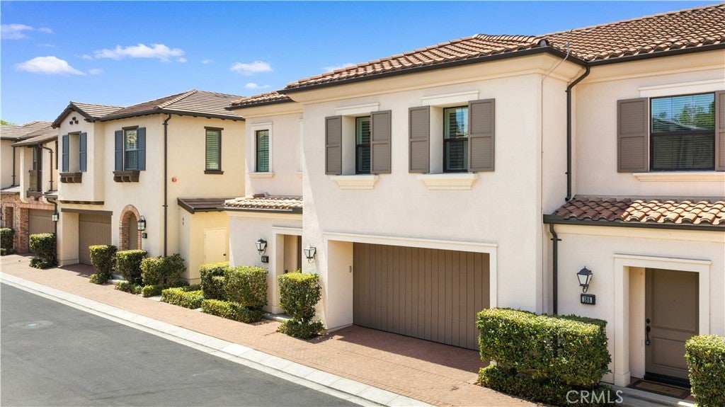 190 Crescent Moon, Irvine CA 92602 - Photo 50