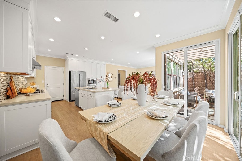 190 Crescent Moon, Irvine CA 92602 - Photo 17