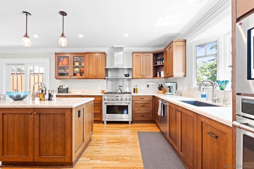 1212 W Arbor Dr