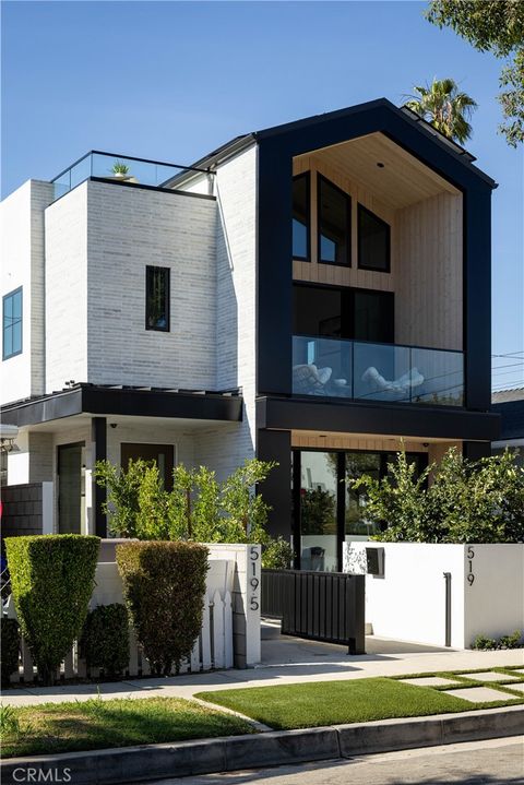 Photo of 519 Narcissus Avenue, Corona Del Mar, CA 92625 (MLS # OC26058950)