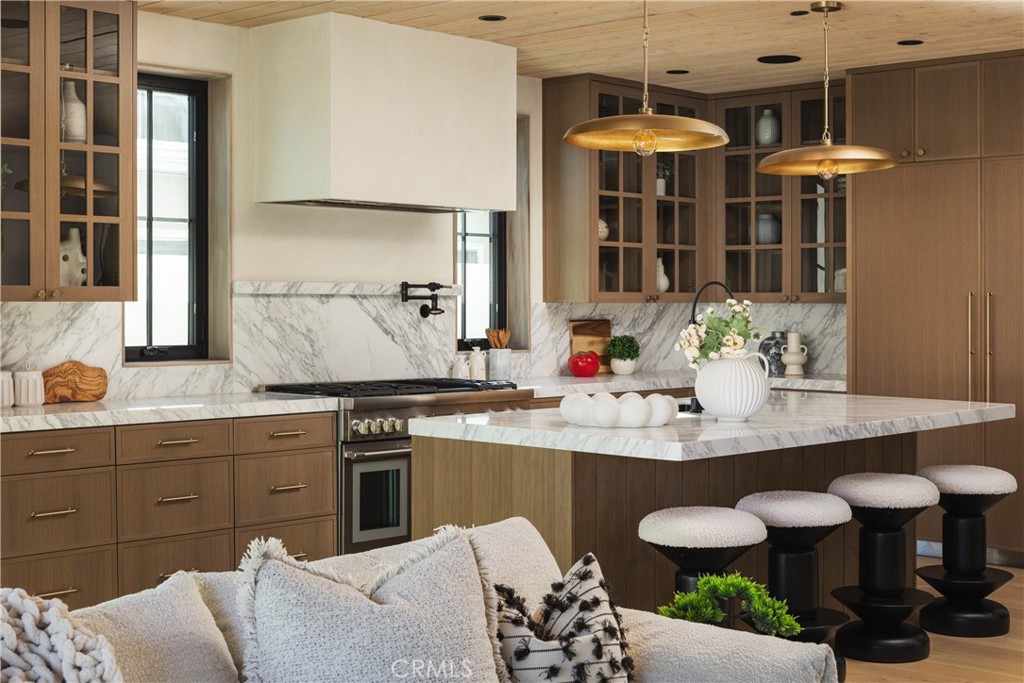 519 Narcissus Avenue A