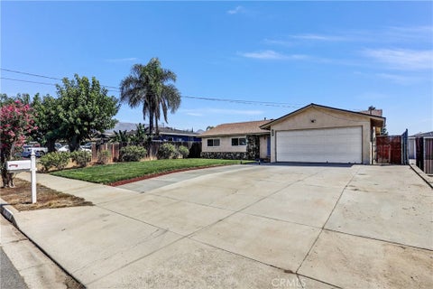 Photo of 1170 Michigan AVE, Beaumont, CA 92223 (MLS # CV26174216)
