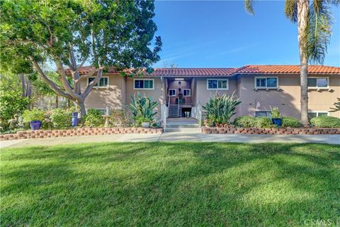881 Via Mendoza O Laguna Woods CA 92637