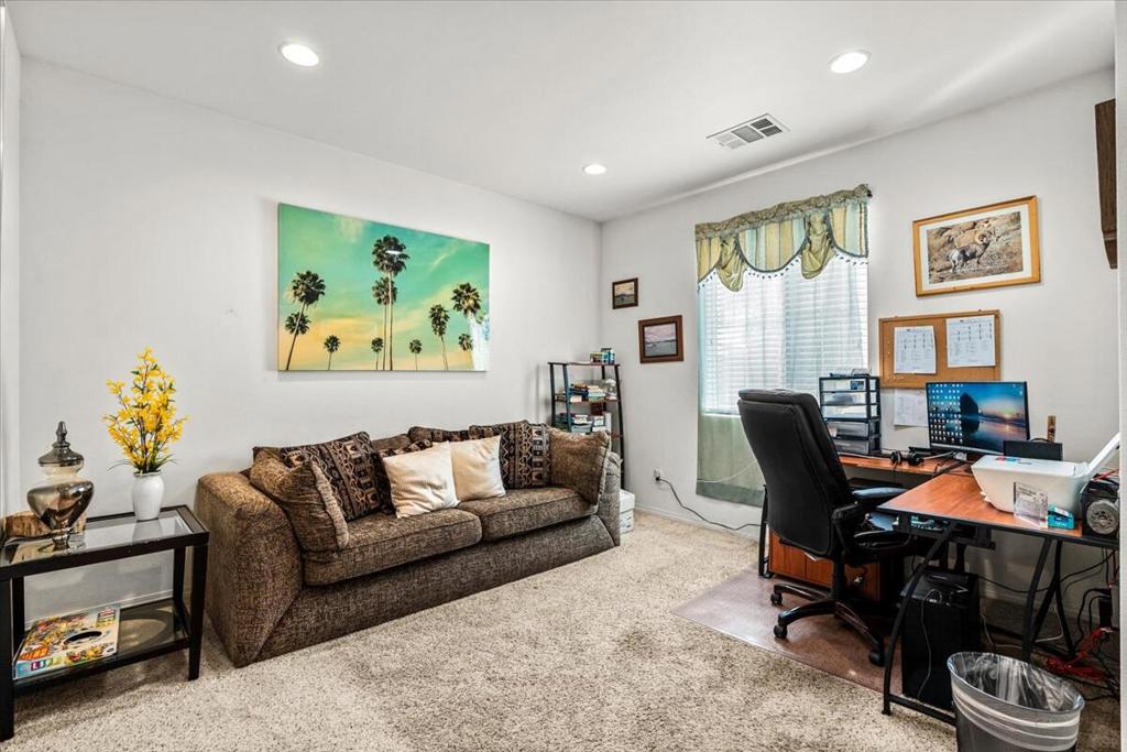 Properties 3 84392 Rodine Avenue